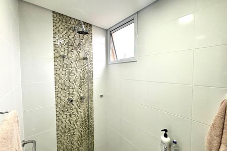 Apartamento à venda com 107m², 2 quartos e 1 vaga Apartamento à venda com 107m², 2 quartos e 1 vagaBanheiro da Suíte 1