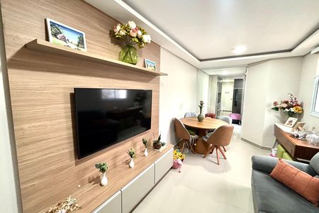 Apartamento à venda com 107m², 2 quartos e 1 vaga Apartamento à venda com 107m², 2 quartos e 1 vagaSala
