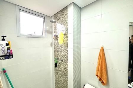 Apartamento à venda com 107m², 2 quartos e 1 vaga Apartamento à venda com 107m², 2 quartos e 1 vagaBanheiro