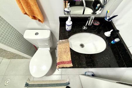Apartamento à venda com 107m², 2 quartos e 1 vaga Apartamento à venda com 107m², 2 quartos e 1 vagaBanheiro