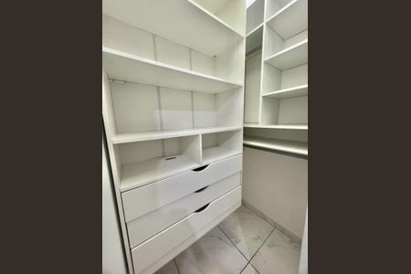 Casa à venda com 55m², 2 quartos e 1 vaga