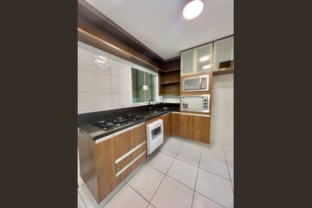 Casa à venda com 55m², 2 quartos e 1 vaga