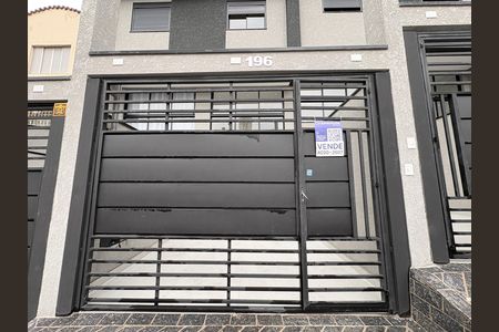 Fachada de casa à venda com 3 quartos, 140m² em Vila Bonilha, São Paulo