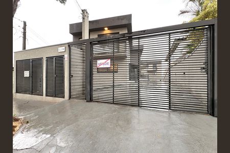 Casa para alugar com 102m², 3 quartos e 2 vagasFachada