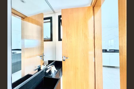 Casa para alugar com 102m², 3 quartos e 2 vagasLavabo
