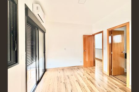 Casa para alugar com 102m², 3 quartos e 2 vagasSuíte 