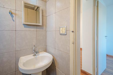 Banheiro de apartamento para alugar com 3 quartos, 66m² em Jaguaré, São Paulo
