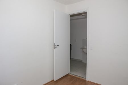 Quarto 1 de apartamento para alugar com 2 quartos, 34m² em Parque Industrial Tomas Edson, São Paulo