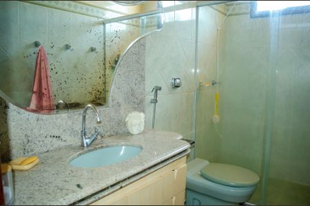 Casa à venda com 450m², 4 quartos e 3 vagas Casa à venda com 450m², 4 quartos e 3 vagasBanheiro
