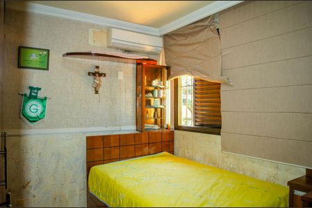 Casa à venda com 450m², 4 quartos e 3 vagas Casa à venda com 450m², 4 quartos e 3 vagasQuarto 4