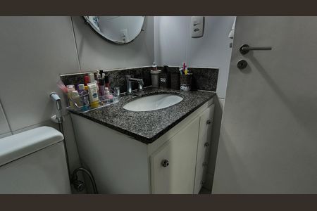 Casa de condomínio à venda com 140m², 3 quartos e 2 vagas Casa de condomínio à venda com 140m², 3 quartos e 2 vagasBanheiro da Suíte 2