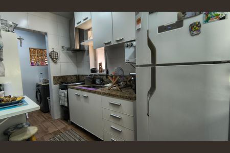 Casa de condomínio à venda com 140m², 3 quartos e 2 vagas Casa de condomínio à venda com 140m², 3 quartos e 2 vagasCozinha e Área de serviço