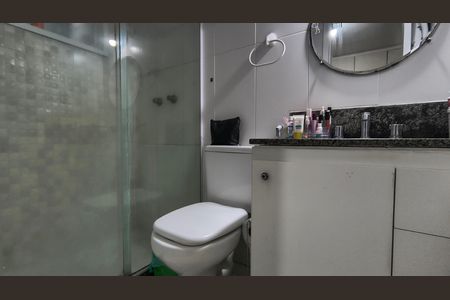 Casa de condomínio à venda com 140m², 3 quartos e 2 vagas Casa de condomínio à venda com 140m², 3 quartos e 2 vagasBanheiro da Suíte 2