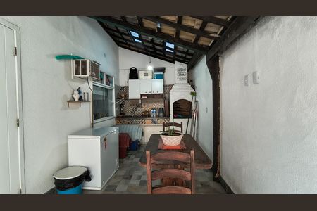 Casa de condomínio à venda com 140m², 3 quartos e 2 vagas Casa de condomínio à venda com 140m², 3 quartos e 2 vagasQuintal