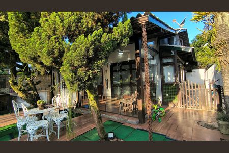 Casa de condomínio à venda com 140m², 3 quartos e 2 vagas Casa de condomínio à venda com 140m², 3 quartos e 2 vagasQuintal