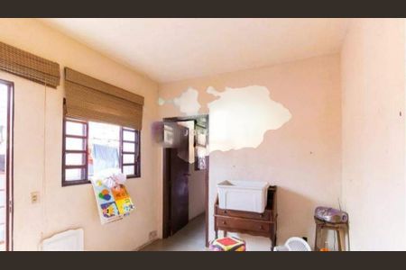 Casa à venda com 214m², 3 quartos e 2 vagas