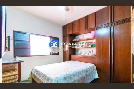 Casa à venda com 214m², 3 quartos e 2 vagas