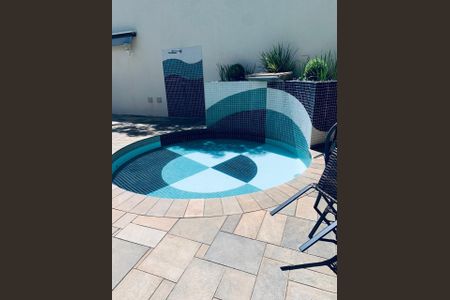 Casa de condomínio à venda com 384m², 4 quartos e 2 vagasPiscina