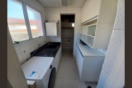 Casa de condomínio à venda com 384m², 4 quartos e 2 vagasÁrea de Serviço