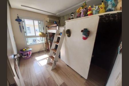Casa de condomínio à venda com 384m², 4 quartos e 2 vagasQuarto
