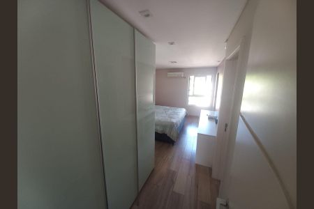 Quarto de casa de condomínio à venda com 4 quartos, 384m² em Parque dos Principes, São Paulo