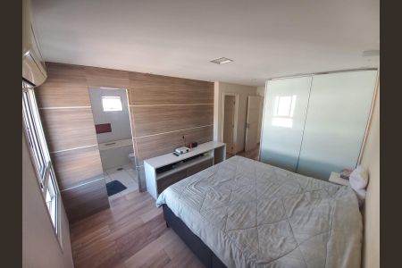 Casa de condomínio à venda com 384m², 4 quartos e 2 vagasQuarto