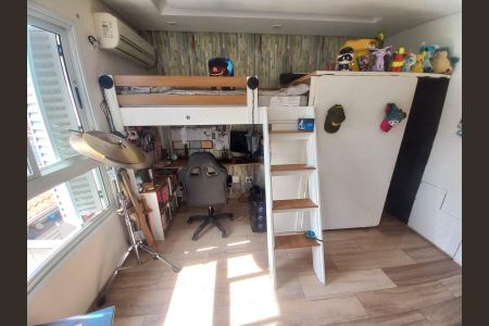 Casa de condomínio à venda com 384m², 4 quartos e 2 vagasQuarto
