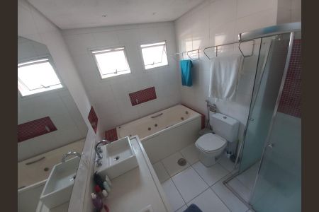 Casa de condomínio à venda com 384m², 4 quartos e 2 vagasBanheiro