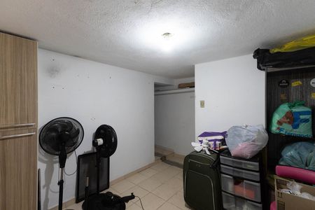 Casa à venda com 70m², 4 quartos e sem vaga Casa à venda com 70m², 4 quartos e sem vagaQuarto 4