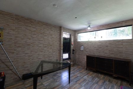Casa à venda com 70m², 4 quartos e sem vaga Casa à venda com 70m², 4 quartos e sem vagaÁrea gourmet