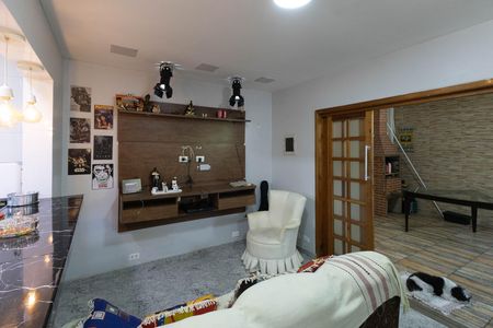 Sala  de casa à venda com 4 quartos, 70m² em Vila Gustavo, São Paulo