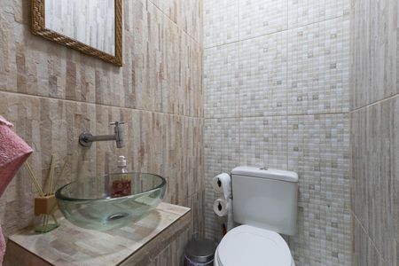 Casa à venda com 70m², 4 quartos e sem vaga Casa à venda com 70m², 4 quartos e sem vagaLavabo