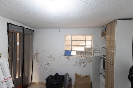 Casa à venda com 70m², 4 quartos e sem vaga Casa à venda com 70m², 4 quartos e sem vagaQuarto 4