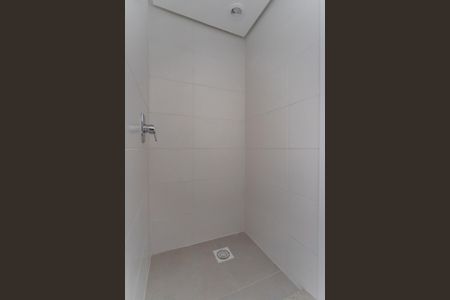 Banheiro de apartamento à venda com 2 quartos, 64m² em Petrópolis, Porto Alegre