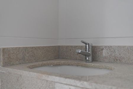 Apartamento à venda com 64m², 2 quartos e 1 vaga Apartamento à venda com 64m², 2 quartos e 1 vagaBanheiro