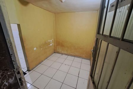 Sala de kitnet/studio para alugar com 1 quarto, 35m² em Pitangueiras, Rio de Janeiro
