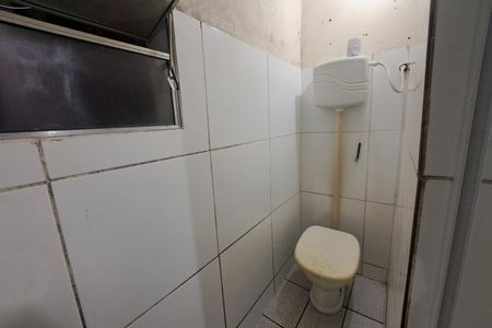 Banheriro de kitnet/studio para alugar com 1 quarto, 35m² em Pitangueiras, Rio de Janeiro
