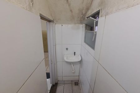 Banheriro de kitnet/studio para alugar com 1 quarto, 35m² em Pitangueiras, Rio de Janeiro
