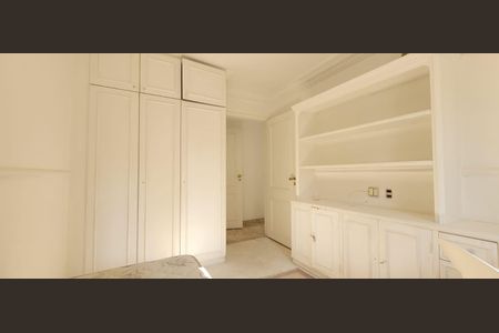 Apartamento à venda com 1600m², 3 quartos e 1 vaga