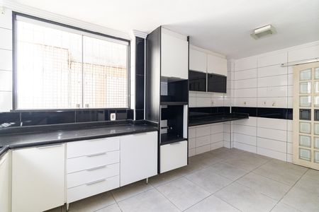Casa para alugar com 200m², 4 quartos e 1 vagaCozinha