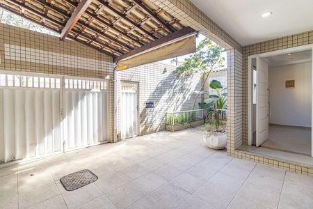 Casa para alugar com 200m², 4 quartos e 1 vagaÁrea Externa