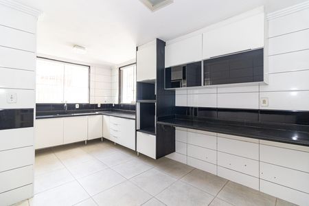 Casa para alugar com 200m², 4 quartos e 1 vagaCozinha