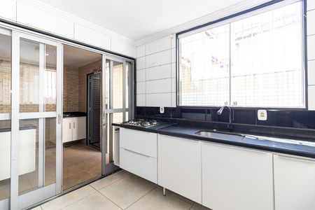 Cozinha de casa para alugar com 4 quartos, 200m² em Bangu, Rio de Janeiro