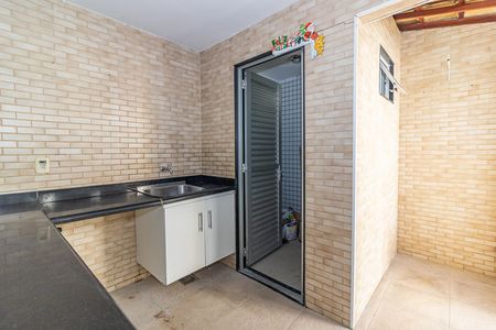 Casa para alugar com 200m², 4 quartos e 1 vagaÁrea de Serviço