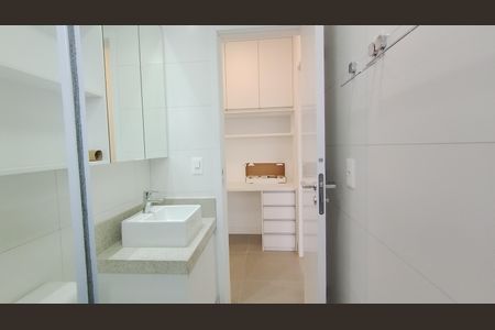 Apartamento para alugar com 47m², 1 quarto e sem vagaBanheiro 