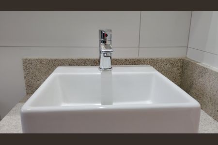 Apartamento para alugar com 47m², 1 quarto e sem vagaBanheiro 