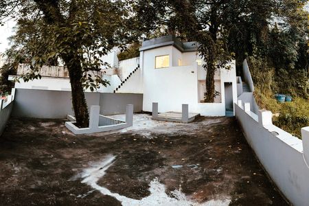 Casa para alugar com 350m², 4 quartos e 3 vagas
