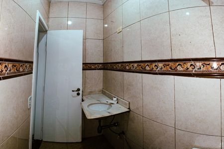 Casa para alugar com 350m², 4 quartos e 3 vagas