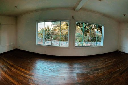 Casa para alugar com 350m², 4 quartos e 3 vagas
