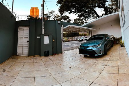 Casa para alugar com 350m², 4 quartos e 3 vagas